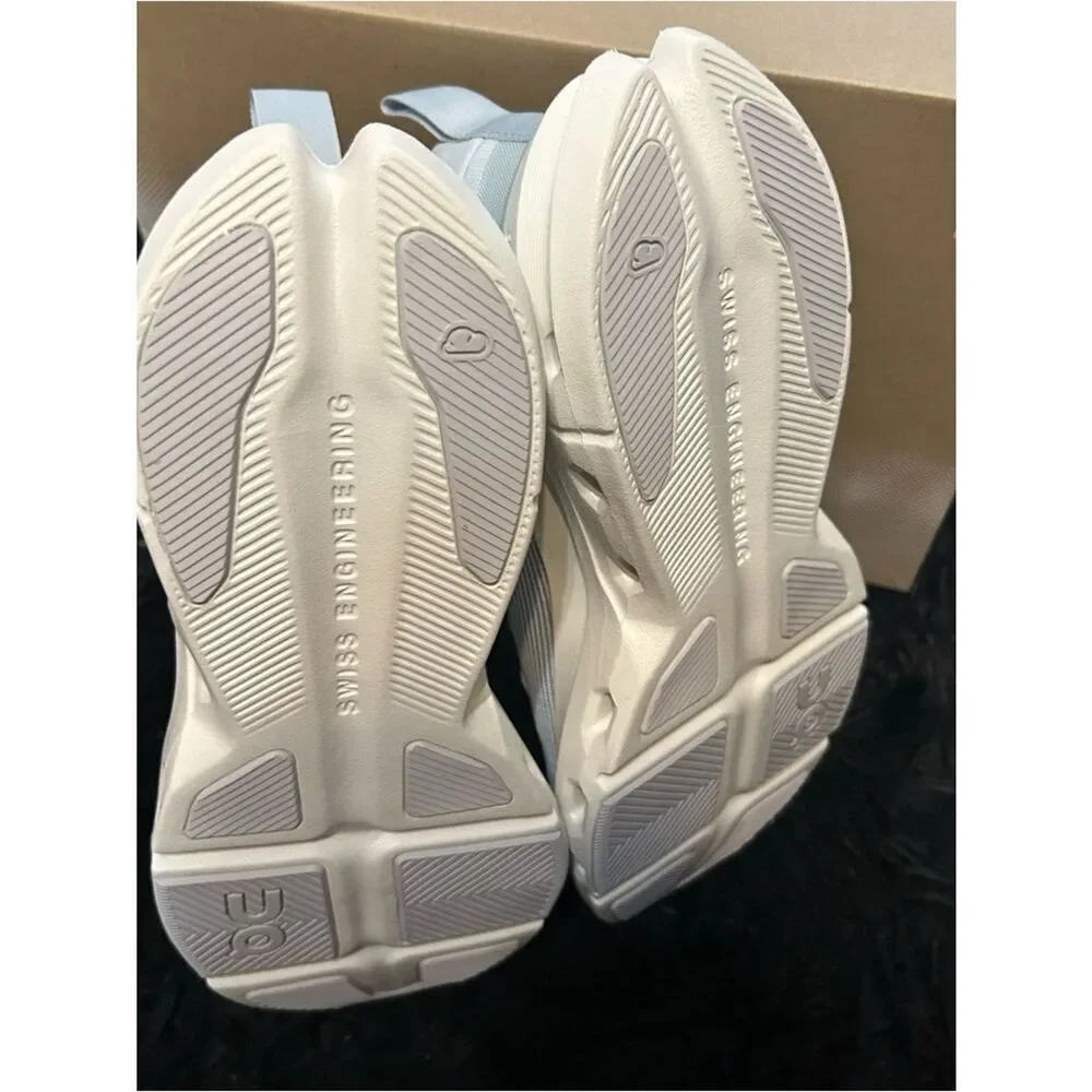 ON CLOUDPULSE next athletic training running lace up shoes sneakers sz 8 new